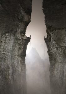 toprağın
altı;
Kendini vazgeçilmez sananlarla dolu…
– N. Parra