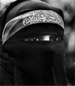 Şeytan ve nefse bir selam Çakmak. Çok güzelim deyip aynaya bakmak. Bu boş hevesler ne sundu bize? – Mustafa Kuş