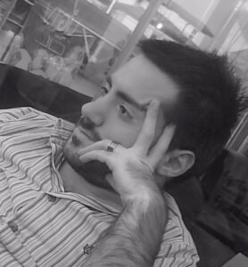 Allah (c.c) yâr olduktan sonra senin yüreğime yara
oluşlarının bir anlamı yok sevdiğim.. Yunus Temurçin