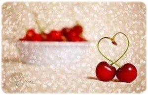 Dünya, yabancılardan boş yere korkup,
kendi yakınlarından..
– Elif Şafak