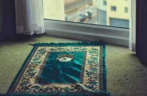 Bugün de kılmadın değil mi namazını?