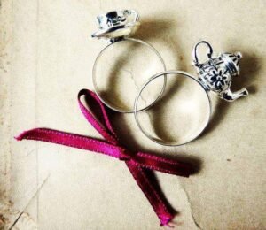 Elimi sallasam ellisi (:
Lâkin gönlümün arzuladığı Abdestlisi…