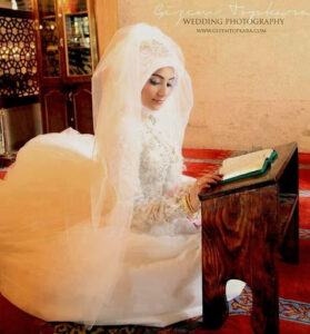 Sizin olsun modern kadının
cakası,havası. . 
Kevser Gazali