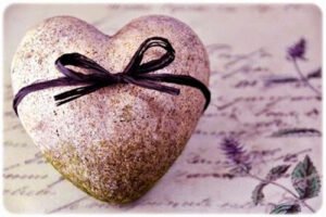 Cehennemlik olmanın alameti, Allah rızası için fakire birparça ekmek vermeyip..