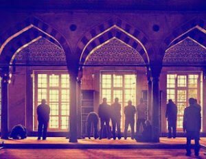 Hadi birlikte İnşirah okuyalım, Allah kalbimizi genişletir – Tarık Tufan