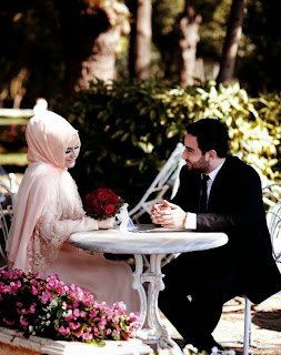 Gel otur biraz, yaşlanınca kalkarsın.   – Şeref Bilsel