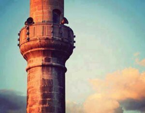 "Sabah Ezanı Haykırıyor sanki;
Ey Gaflet uykusundaki insan!"