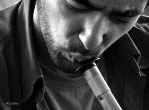 Ben dilsizim Sevgili ! Bu sözler hep kalbimin işleri. Hani ney
de dilsizdir ama Ağlatır bütün dervişleri.
– Hz. Mevlana