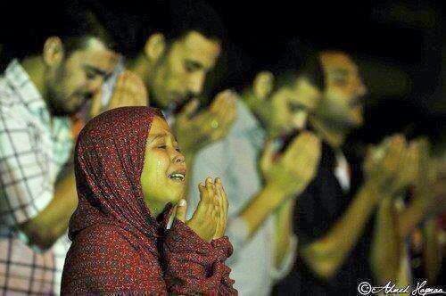 Mü’minler ancak o kimselerdir ki; Allah anıldığı zaman kalpleri ürperir