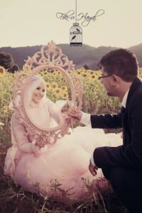 Bütün peygamberlerin verdiği öğüt aynıdır.
‘Sana ayna olacak insanı bul.’