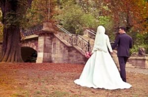 " Allah kulunu severse, Sevdiğine teslim eder.
Allah herkesi sevdiğine kavuştursun."