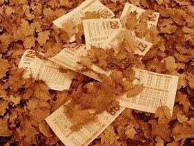 Eylül toparlandı gitti işte,
Ekim falan da gider bu gidişle.
Turgut Uyar