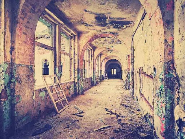 "İki kişisin, biri gidiyor. İkiden bir
çıkınca, yine bir kalır zannediyorsun
ama kalmıyor."