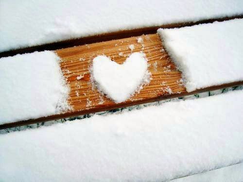 "Bu zamanda akıllı, dürüst, sadık bir seven bulabilmek, başınızın
üzerine düşen kar tanelerini.."