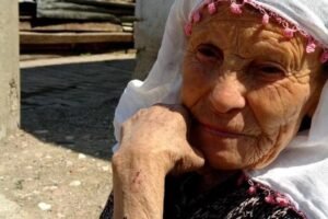 Babaanneden torunu ve gelinine nasihat dolu sözler