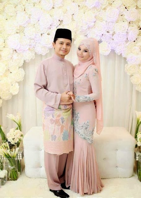 Cennetim ol, cennete giden yolda
rehberim ol, demiş..