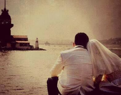 “Ve diyeceğim o ki;
Aşk güzel şey..
vaktinde,
ve doğru insanla…”