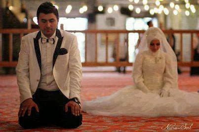 Birini Hayatınıza Almayı İstiyorsanız ,
Referansı ''Namaz'' Olsun…