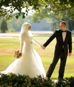 Ne AŞK evliliği nede MANTIK evliliği…
Ne varsa İMAN evliliğinde var arkadaş !