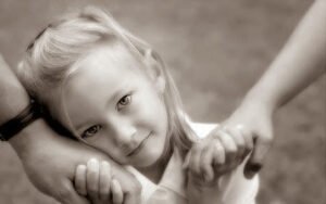 Ne istiyorum biliyor musun? Beni
annem kadar sevecek…Bekir Antar