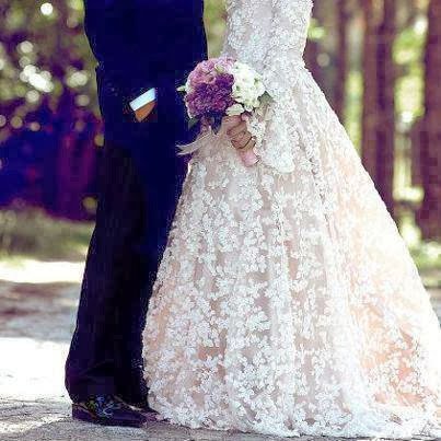 Öyle bir yâr' iniz olsun ki ;
Vefa nedir,
kıymet nedir,
bilenlerden olsun. . . (: