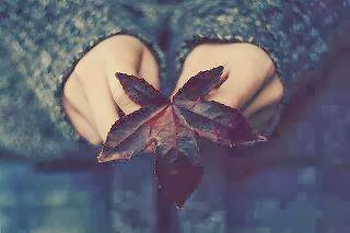 İmtihan degil mi Azizim;
Sevenin yüreği, zalimin eline verilir.!!
Hayyam Hatemi