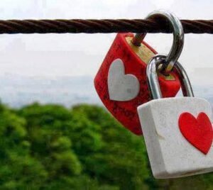 Kavga ederken bile "seni seviyorum"
diyenler varya…!!