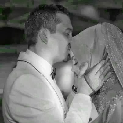 Kadınlar yükseklerde olmayı severler.. O yüzden camii'nin
üst katını verdik onlara..