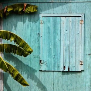 Yaşlılar için bir ayağı çukurda denir.
Halbuki Ölüm iki ayağı çukurda olmayana da gelir.
Enes Kenan Aklan