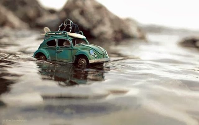 Güzel şeyler olur belki, sen gel
bence. . .