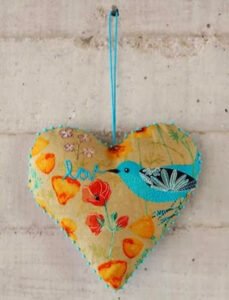 Her şeye rağmen sen bir parça
benimdin.
Ben bütün ruhumla senin.
Çalıkuşu