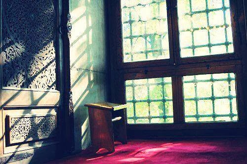 İlim ameli çağırır. Amel ilmin
çağrısına uyarsa ne güzel