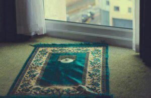 Oysa ne güzel olurdu.
Kıldığın namazın duası olmak.