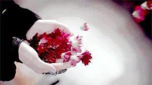 Menfaatine dokunuluncadostunu yolda bırakanzihniyet. . – Serdar Tuncer