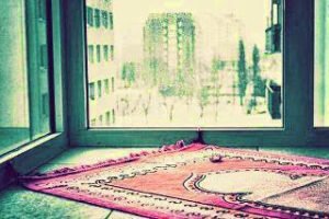 İnsan namaz kılarsa, namaz da insanı insan kılar.  | Necip Fazıl KISAKÜREK |