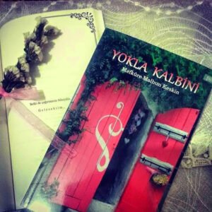 Ne güzeldi,
Kararsız kaldığı bir meselede…
"Ben bir teheccüde kalkayım.."
Mefkûre Malhun Keskin