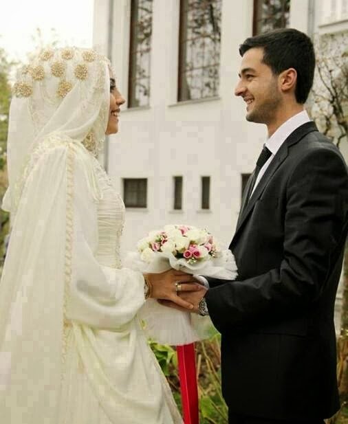 Birde gönülden edilen duâlar var,
Hani,
'Kaderini kaderime yazacak' olan duâlar….