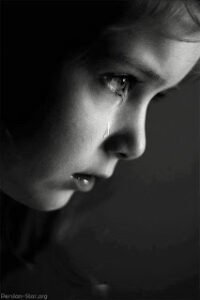 Arasam, biliyorum açmayacak ya da açıp kalbimden geçen her şeyi bozacak…