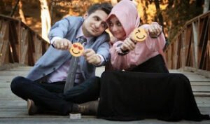 “Tebessüm” sadakadir yarim.. Bir tebessüm ette sadakan bol bol olsun.. (: