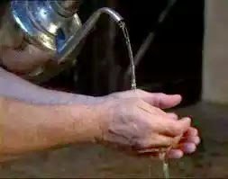 “Güzelce abdest alan günahlarından sıyrılmış olur.” (Hadis