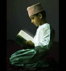 Cahil kalmayın; cahil olan hiç bir şey bilmez..  Abdulhakim  Hüseyni hz. (k.s)