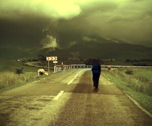 “Ya kal, ya da git. Ama sakın ” bekle gelirim” deme. Çünkü ben, şimdiye kadar giden birinin, geri geldiğini hiç görmedim..”