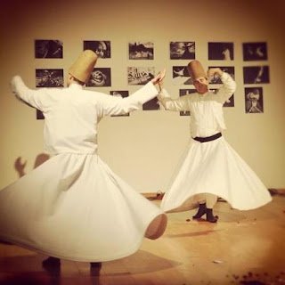 Kul Olmak Gibi Bir Derdi Olmalı Insanın…