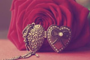 Bayanları edebsizliğe iten en büyük şey, beğenilme arzusudur!