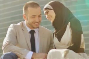 Gönlümün sevmediğini gözüm neylesin.. . RABBİM Herkese
gönülden seveni nasip eylesin ..