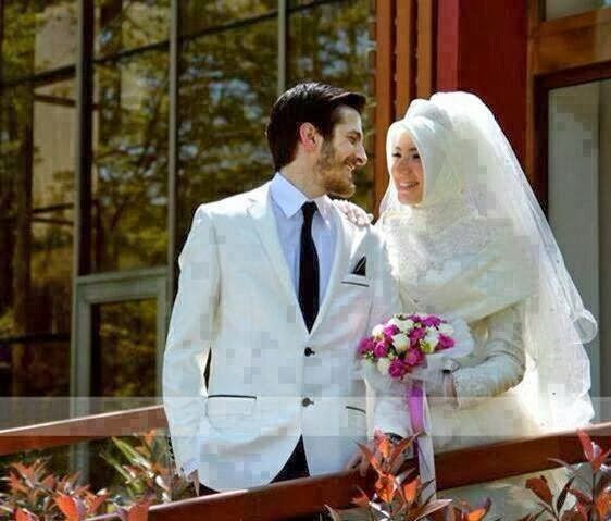 Kıskançlığımı hoş gör Cennet
yüreklim.
Huyumuz Aişe Annemizden geliyor. :)