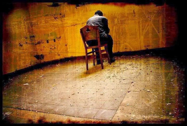 Aynı kağıdın arka ve ön yüzleri
gibiyiz.