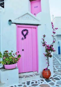 Her sıkıntı ; Feraha açılan bir kapı olabilir…! Allah (c.c.) Fettah’tır..! En umulmadık bir anda ; size de bir kapı açabilir.