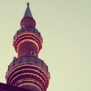 Ve ;
Camiler bomboş,
facebook âlim kaynıyor!