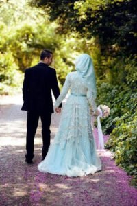 Sokakta el ele yürüyen çiftlerin %
74'ünün el kanserine yakalandığını
biliyor muydunuz?